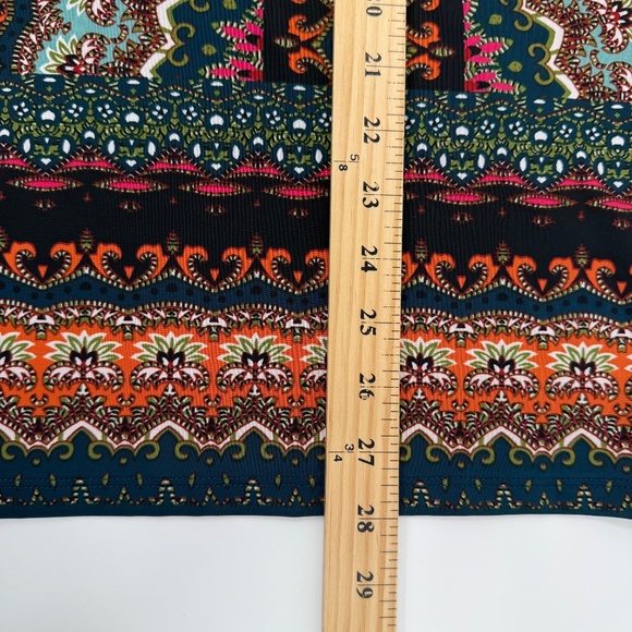 La Vanya Top Women 1X Multicolor Flare Sleeves Southwest Paisley Stretch Tunic - Picture 11 of 12